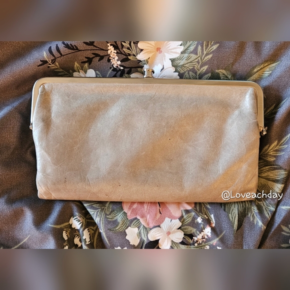 HOBO Handbags - HOBO Lauren Wallet - Lt. Gray